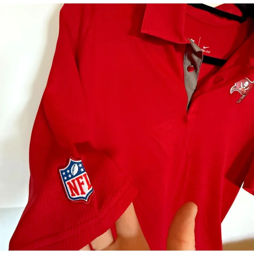 Nike Dri-FIT Tampa Bay Buccaneers Polo Shirt Mens Med Red NFL On Field Apparel
